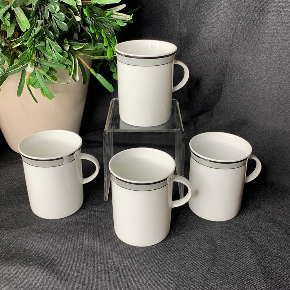 Set of 4 hard to find ROSENTHAL GALA GREY espresso demitasse Cups & Saucers